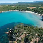 L'oulivo, Pour 10 Personnes Avec Piscine Privee Dans Le Domaine De Valcros A Villa