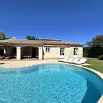 L'oulivo, Pour 10 Personnes Avec Piscine Privee Dans Le Domaine De Valcros A