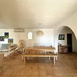 L'oulivo, Pour 10 Personnes Avec Piscine Privee Dans Le Domaine De Valcros A Villa *