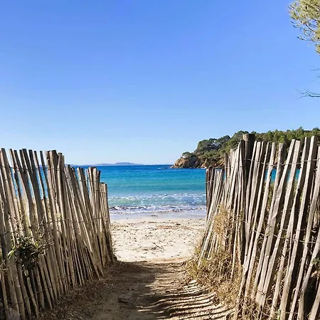 L'oulivo, Pour 10 Personnes Avec Piscine Privee Dans Le Domaine De Valcros A La Londe-les-Maures