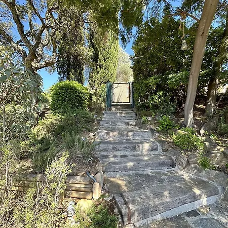 L'oulivo, Pour 10 Personnes Avec Piscine Privee Dans Le Domaine De Valcros A Villa *
